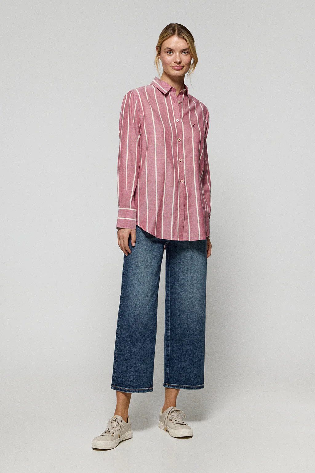 Burgundy relax shirt Salima with Rigby Go logo - Image 3