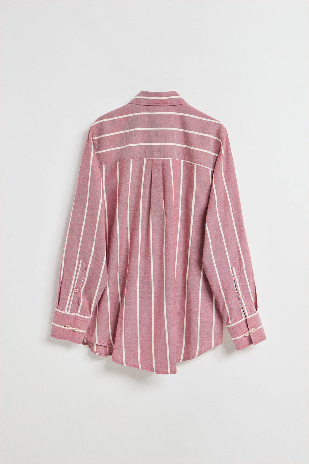 Burgundy relax shirt Salima with Rigby Go logo - Image 9