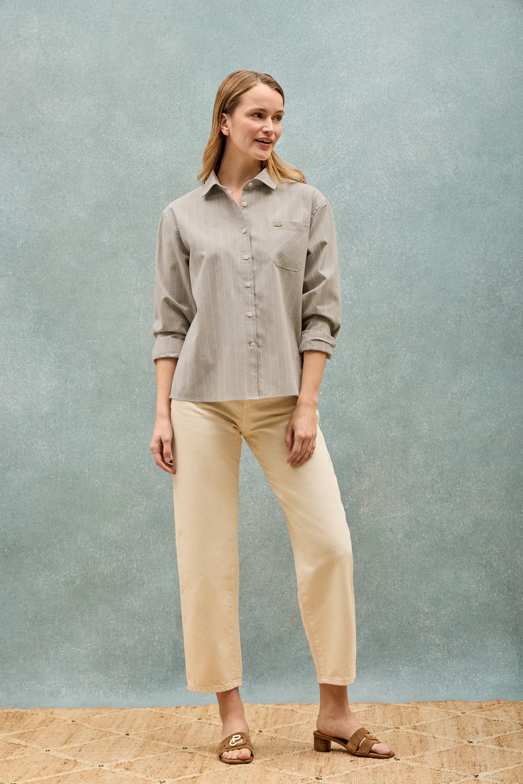 Beige loose-fit striped shirt Scarlet with pearly button - Image 11