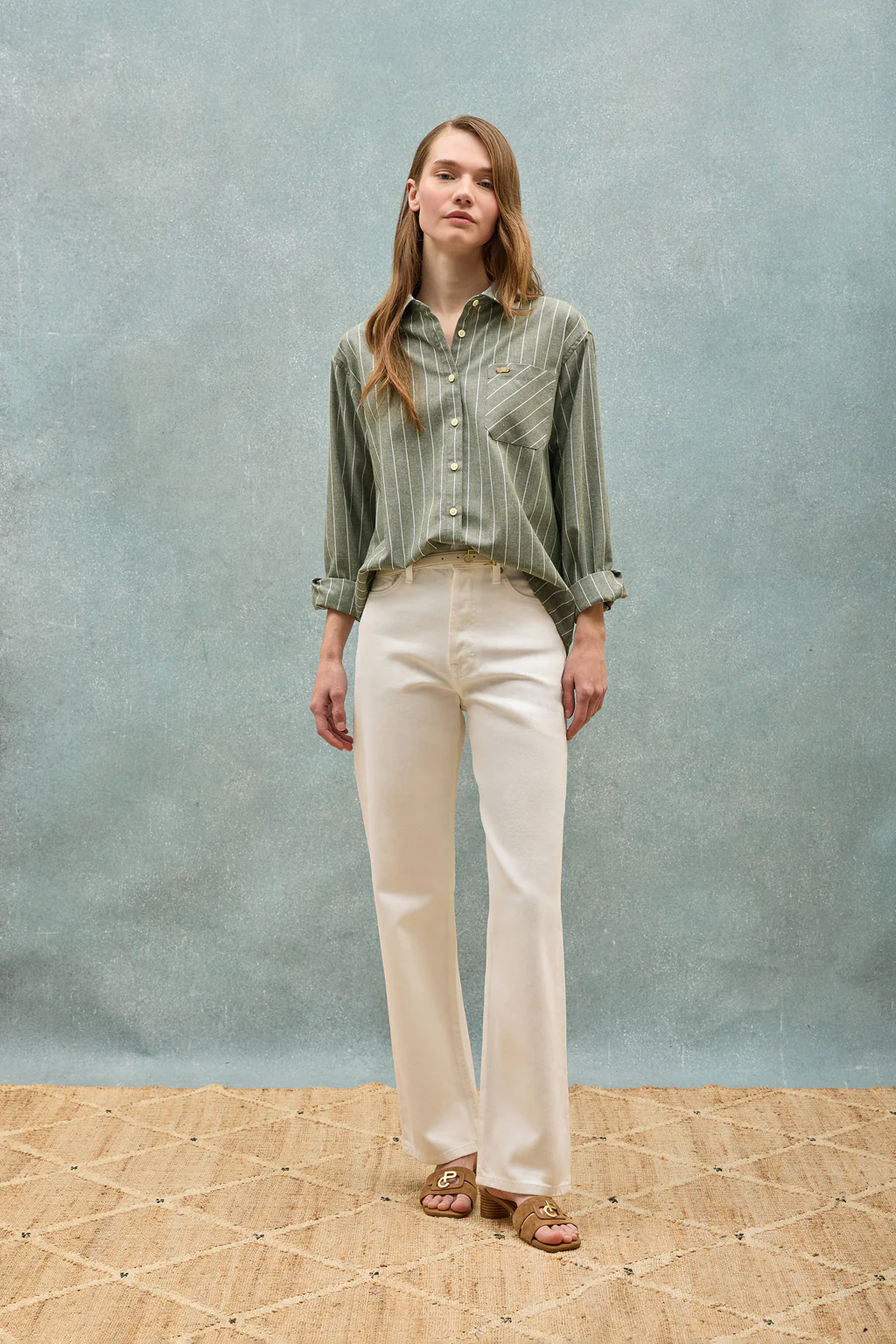 Loose-fit striped shirt Scarlet with pearly button - Image 10