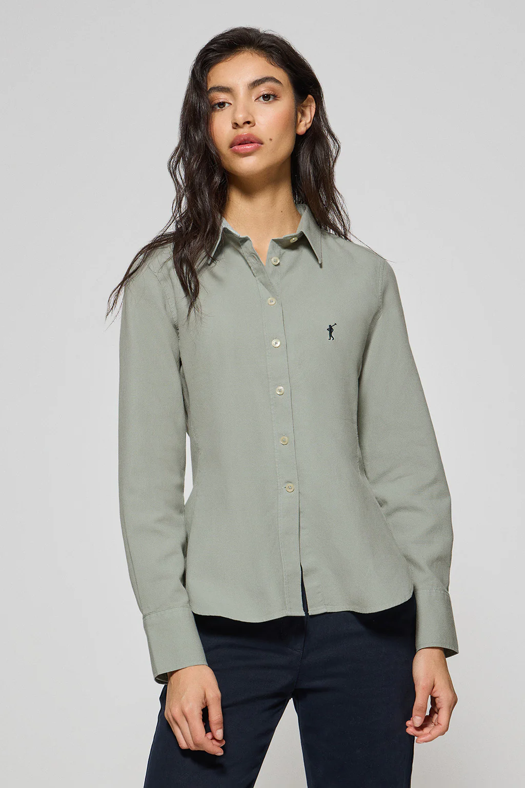 Light-green slim-fit shirt Sefora with Rigby Go logo