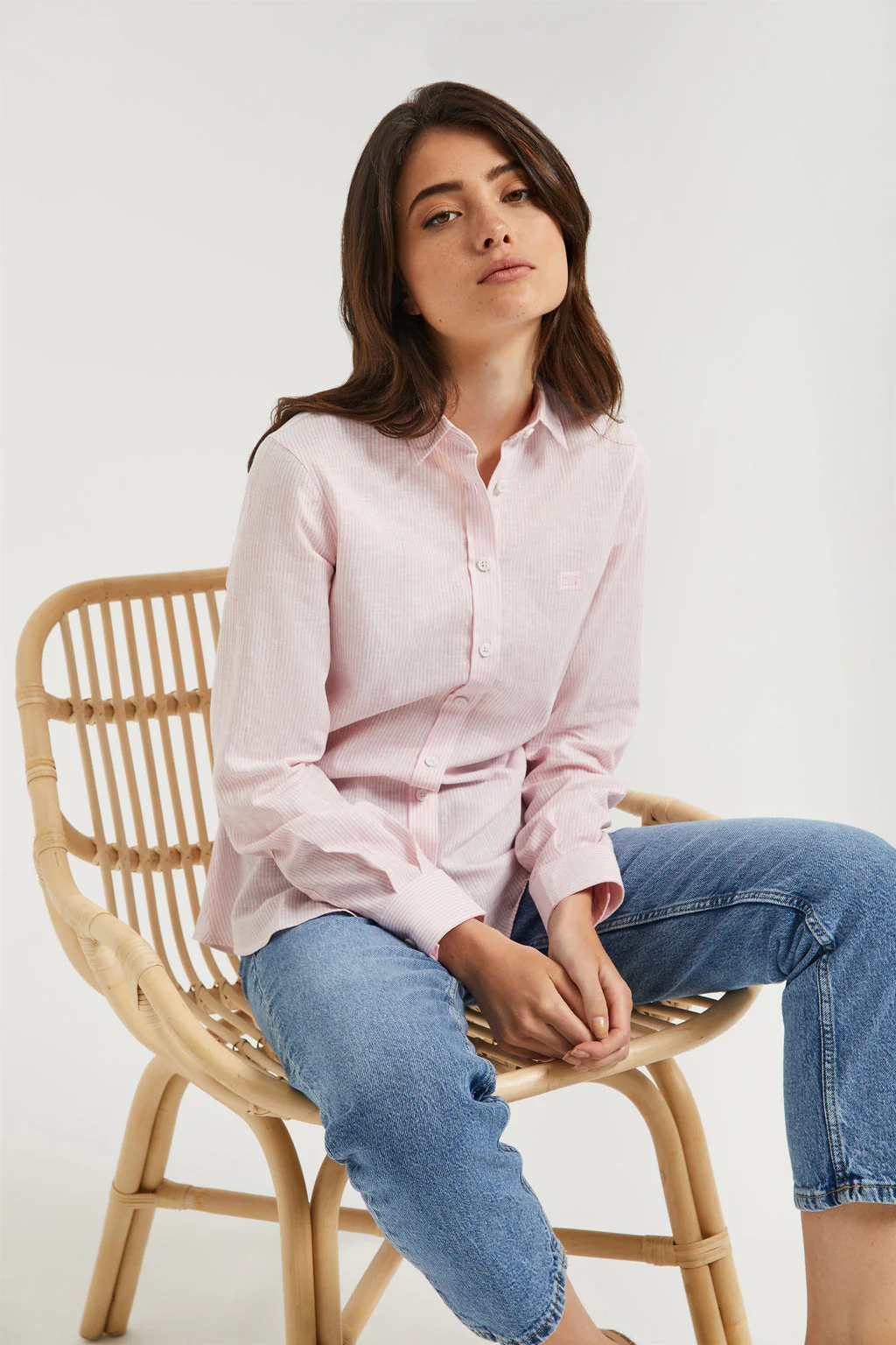 Pink thousand striped shirt with chest embroidered detail - Image 4