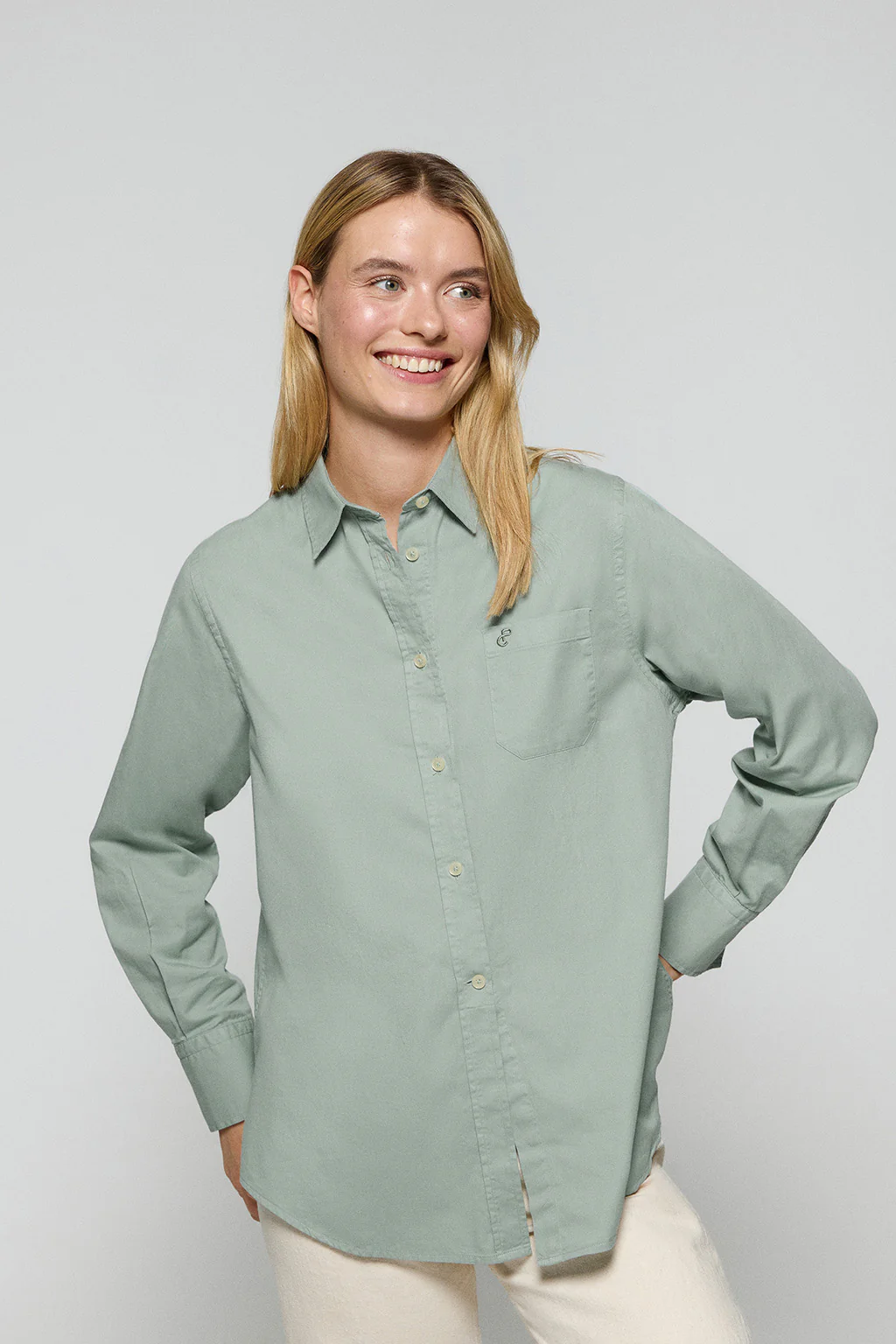 Light-green shirt Simona with monogram PC embroidery