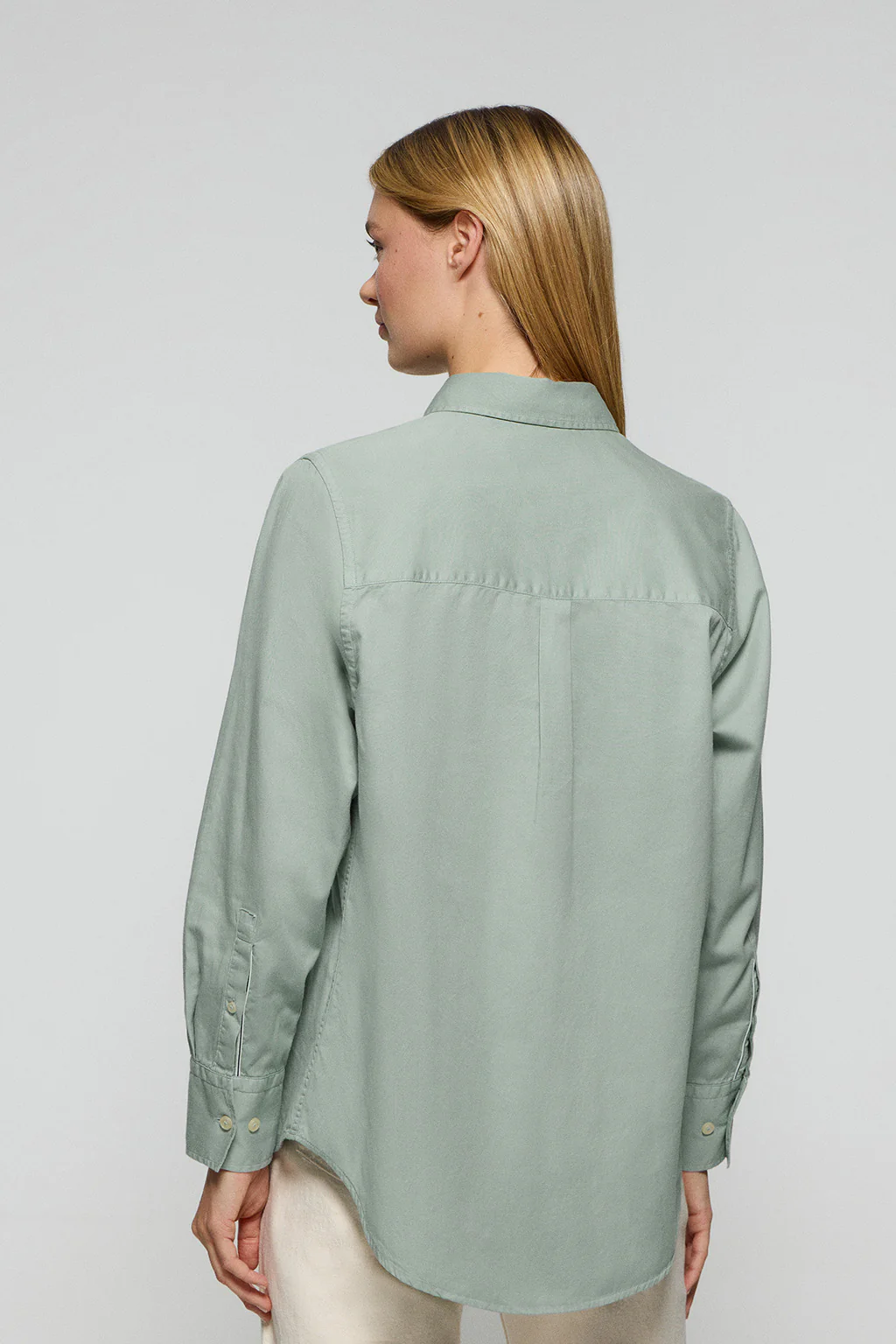 Light-green shirt Simona with monogram PC embroidery - Image 2