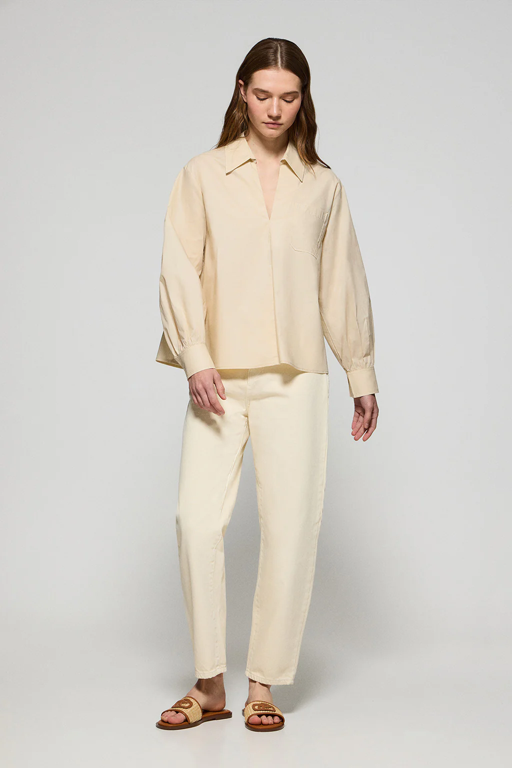 Beige cotton blouse Solar with embroidered detail - Image 4