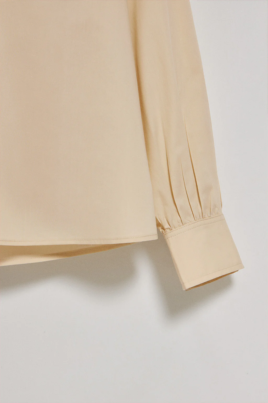 Beige cotton blouse Solar with embroidered detail - Image 7