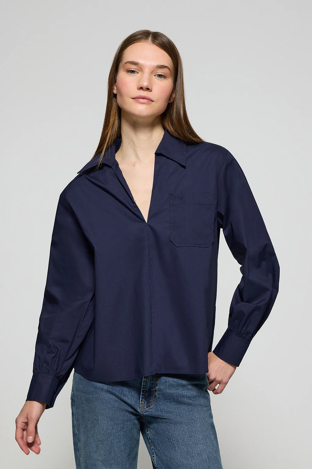 Navy-blue cotton blouse Solar with embroidered detail