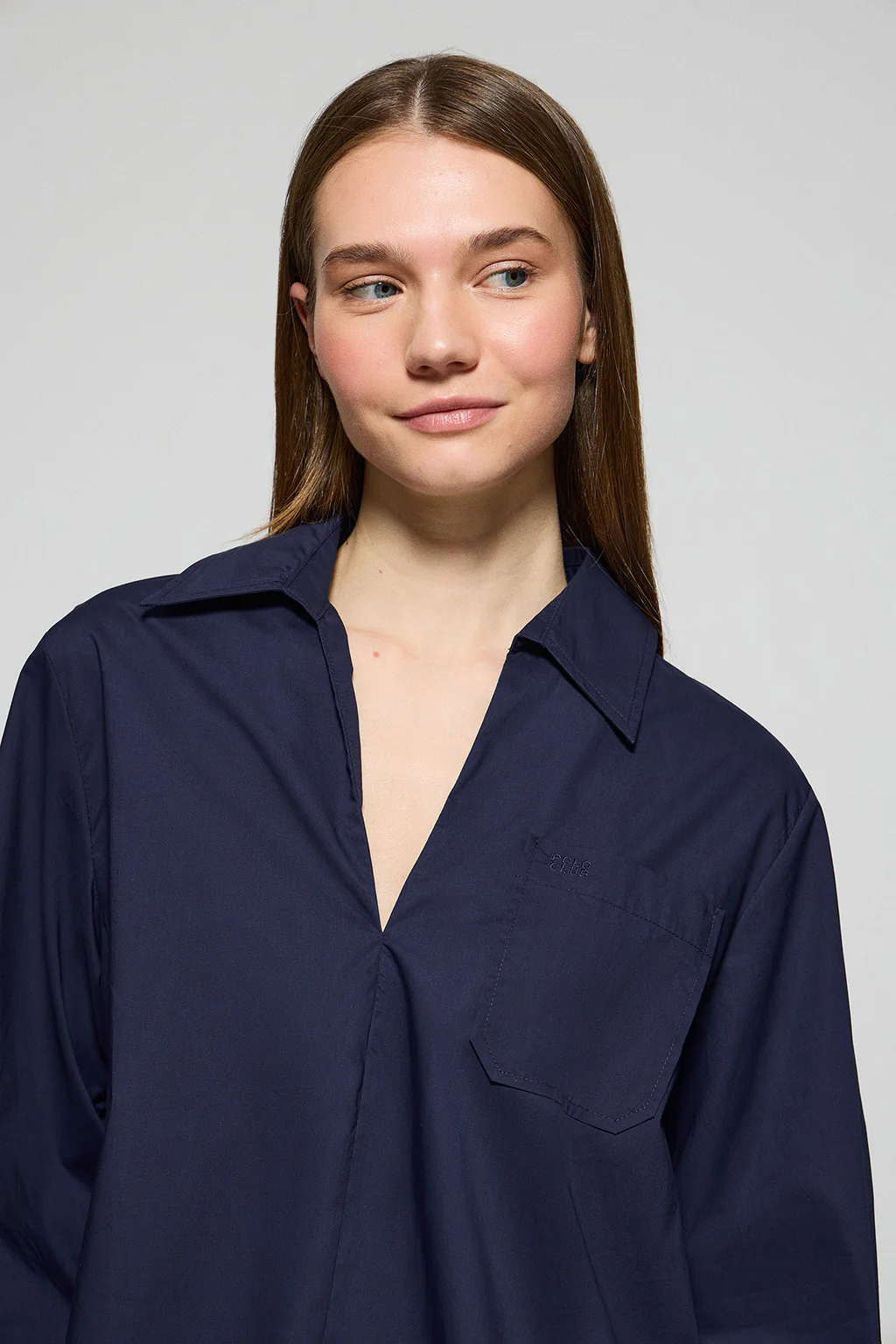 Navy-blue cotton blouse Solar with embroidered detail - Image 3