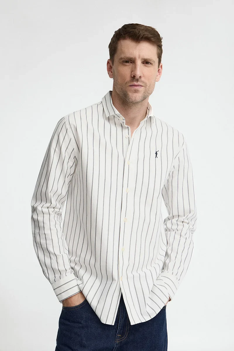 Striped regular-fit shirt in nude and navy blue with Itallian collar and Rigby Go embroidery