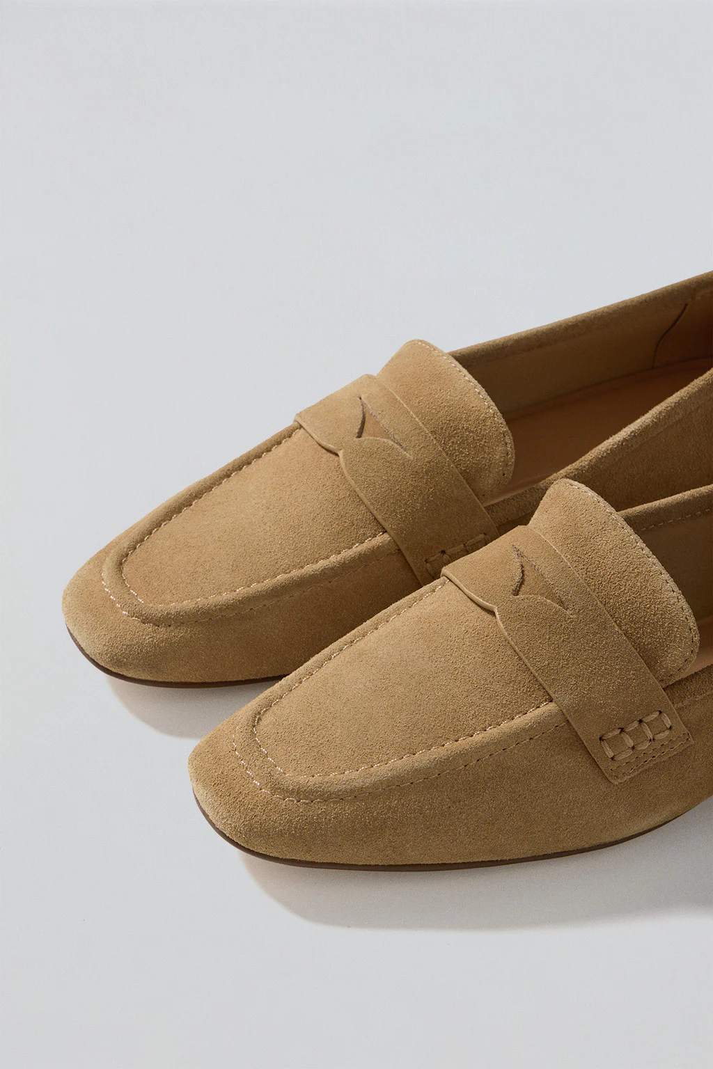 Camel suede loafer Antonella with metallic detail - Image 5