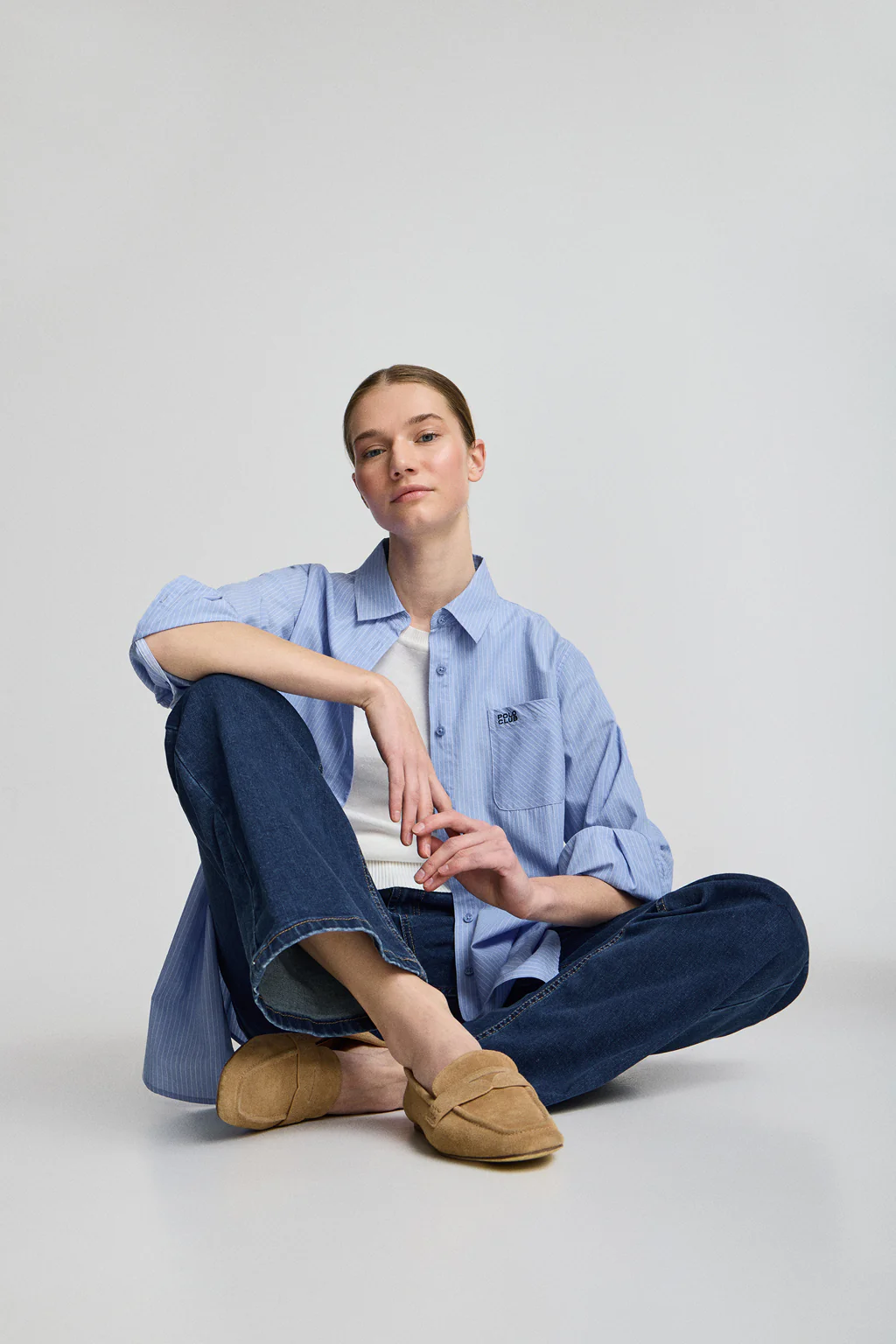 Camel suede loafer Antonella with metallic detail - Image 7