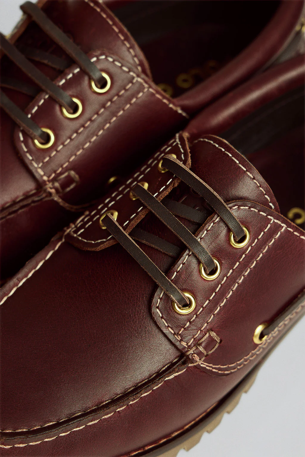 Brown boat shoe Oliver with Polo Club branded details - Image 3