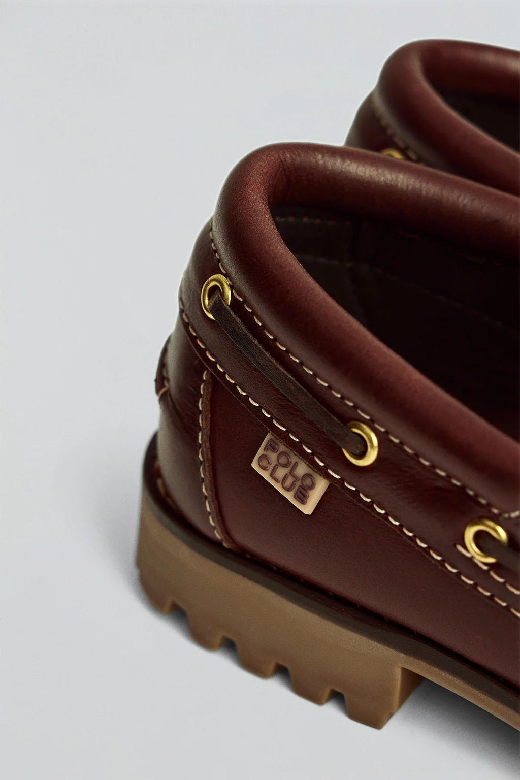Brown boat shoe Oliver with Polo Club branded details - Image 4