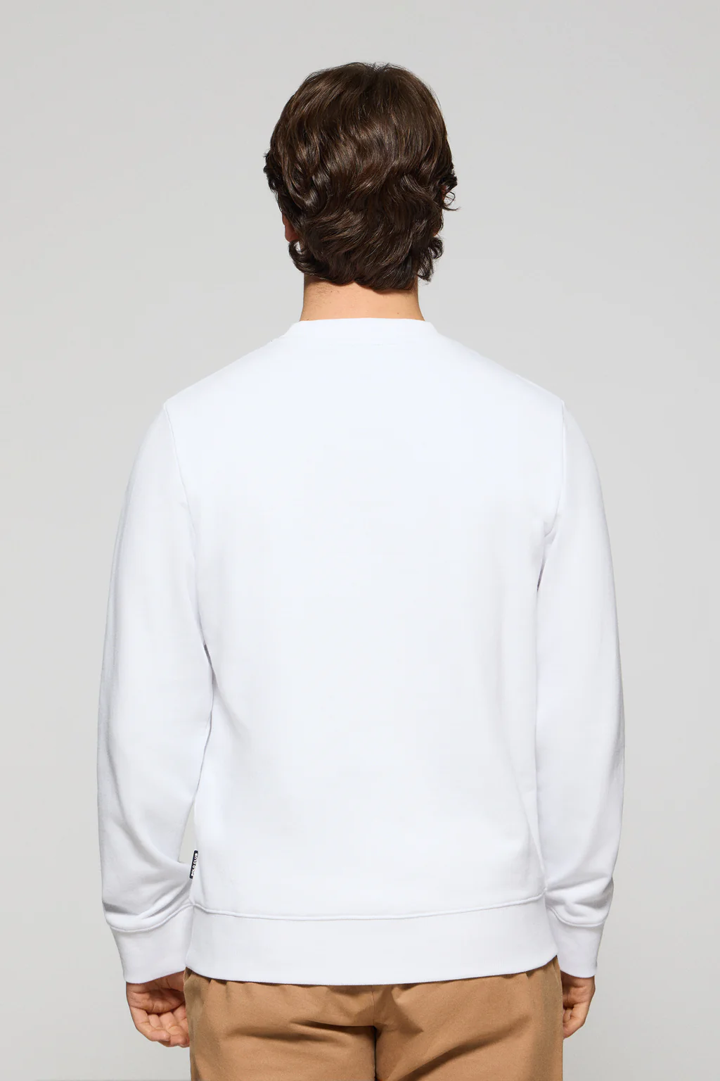 White round-neck relaxed sweatshirt with Rigby Go rubberised logo - Image 2