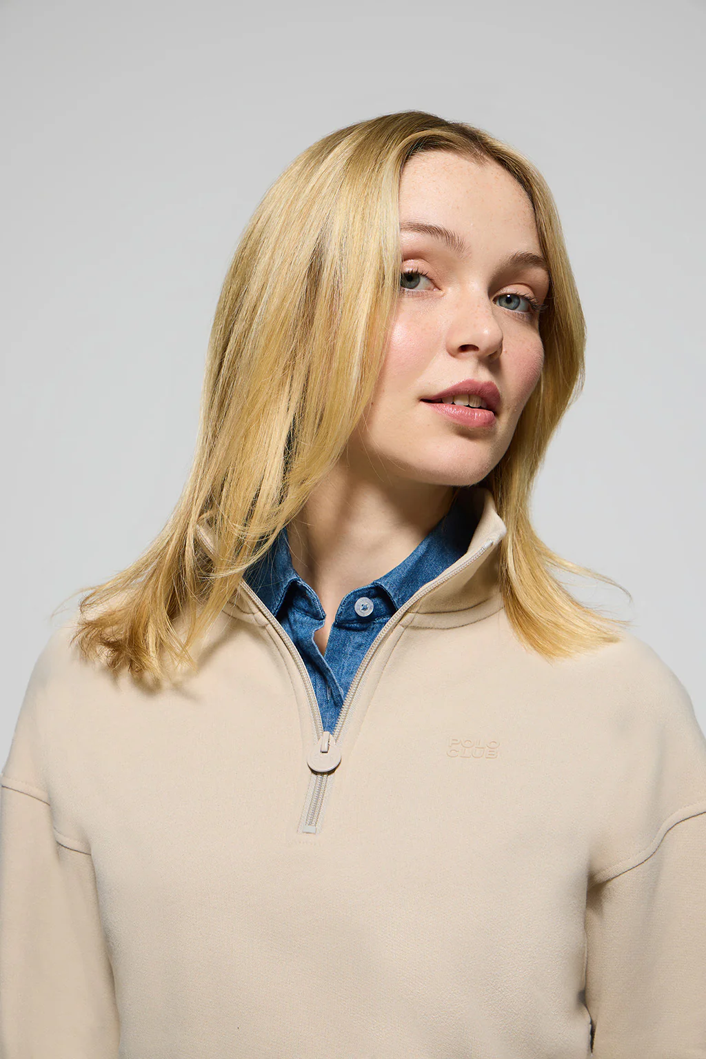 Beige half-zip sweatshirt with Polo Club rubber logo - Image 3