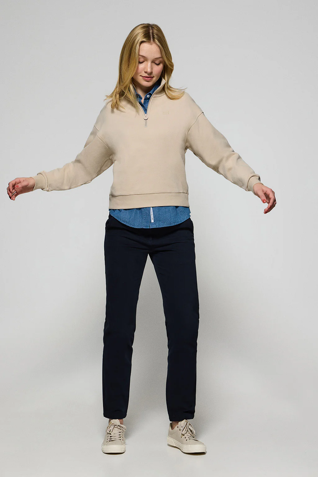 Beige half-zip sweatshirt with Polo Club rubber logo - Image 4