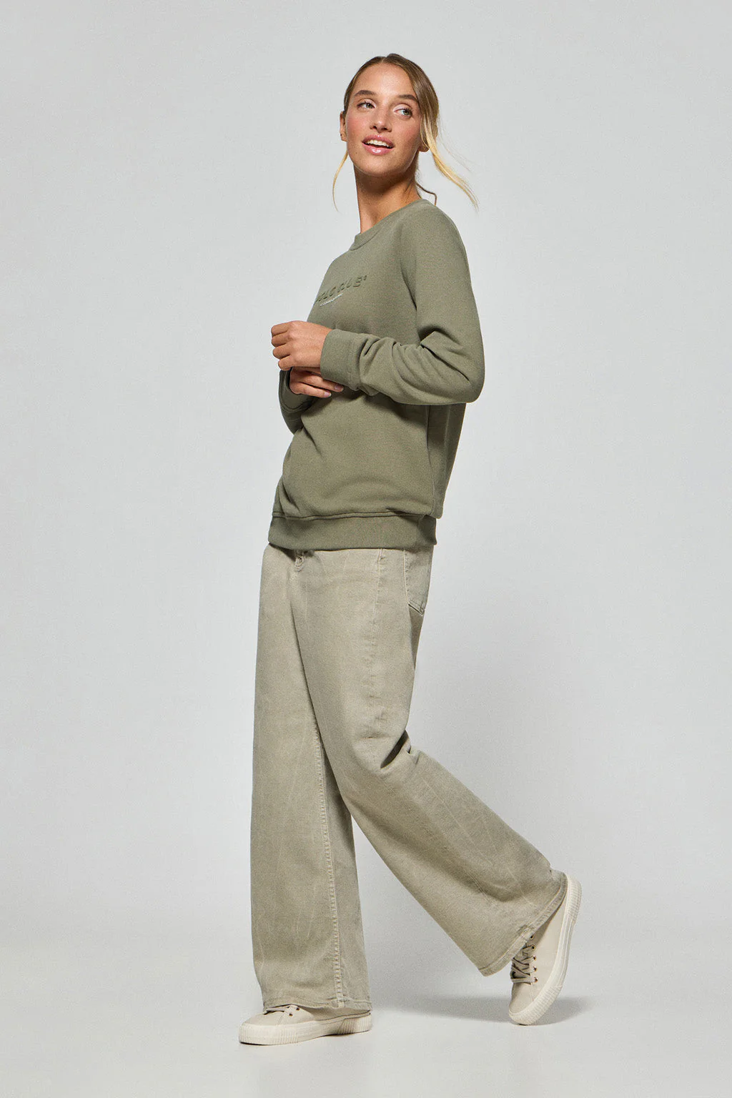 Army-green slim-fit sweatshirt with Polo Club logo - Image 4