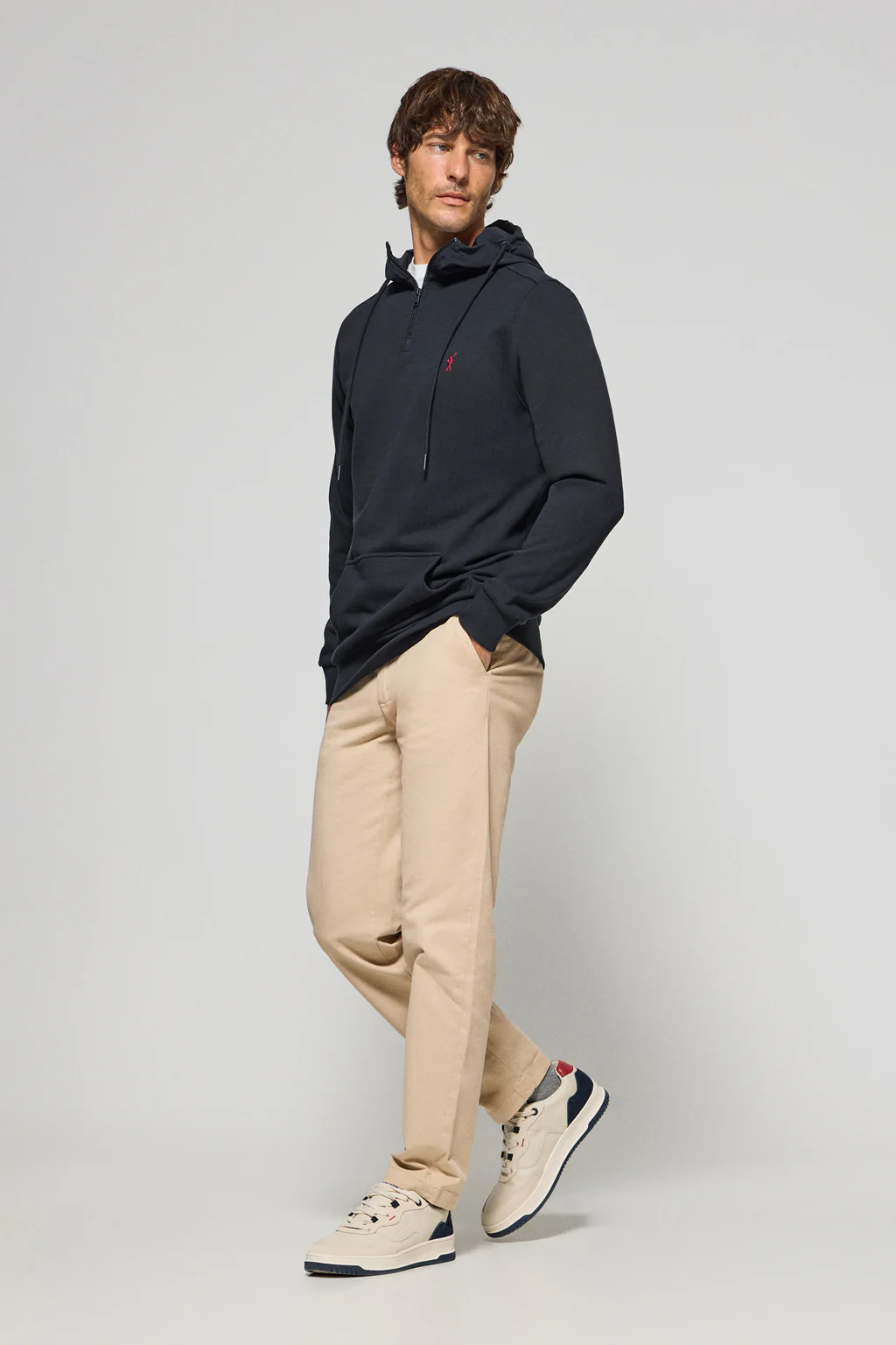 Navy-blue half-zip hoodie with Rigby Go logo - Image 4