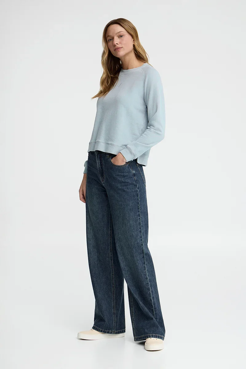 Light-blue sweatshirt with raglan sleeves and Rigby Go embroidery - Image 4