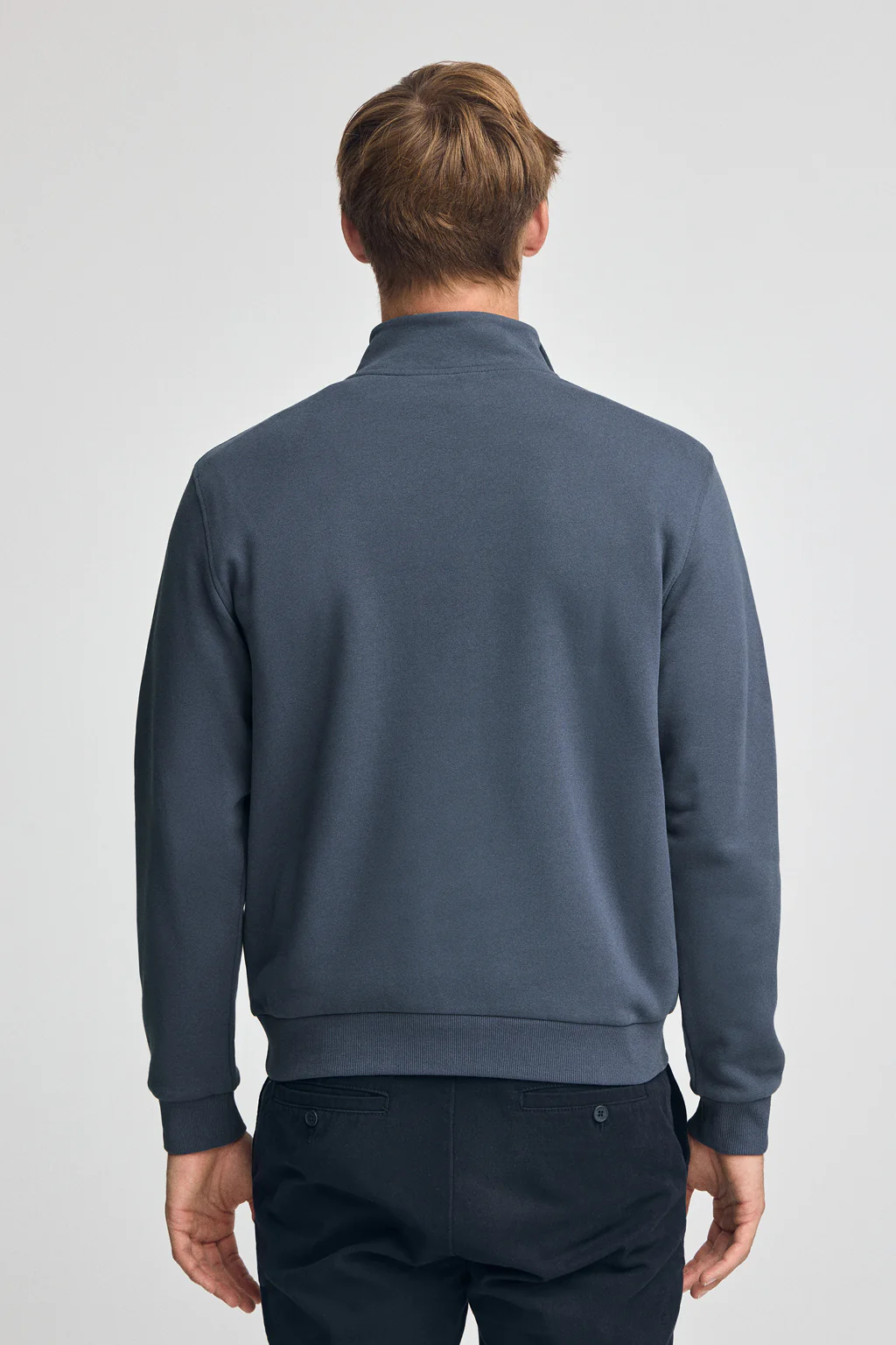 Denim-blue half-zip sweatshirt with Rigby Go logo - Image 4