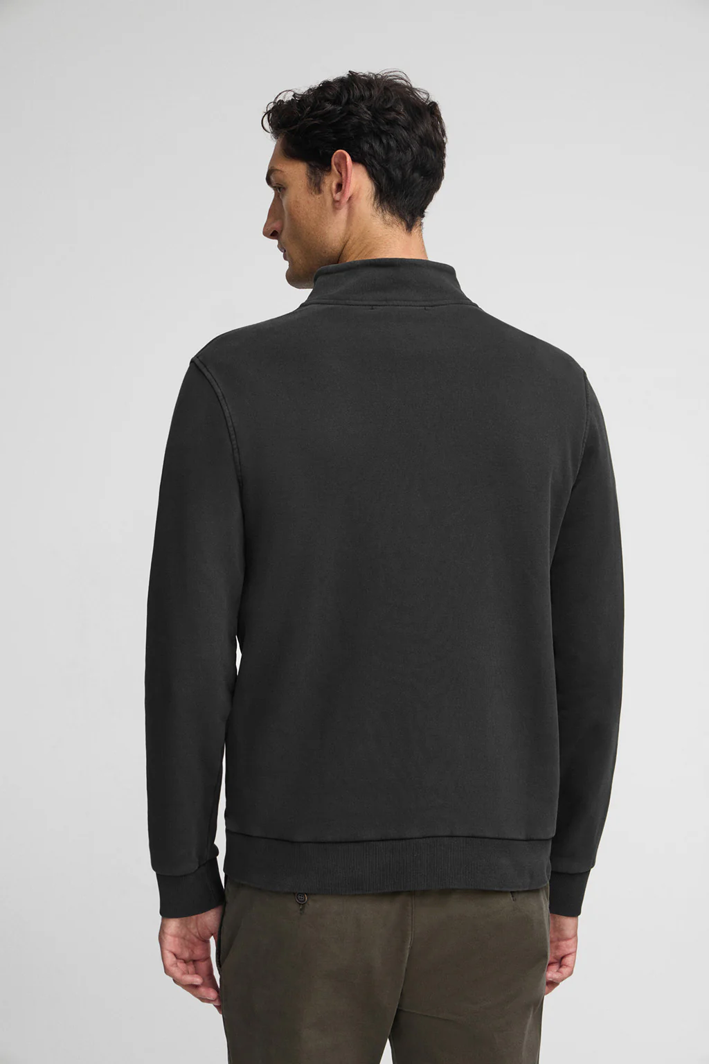 Black half-zip sweatshirt with washed effect and Rigby Go logo - Image 4