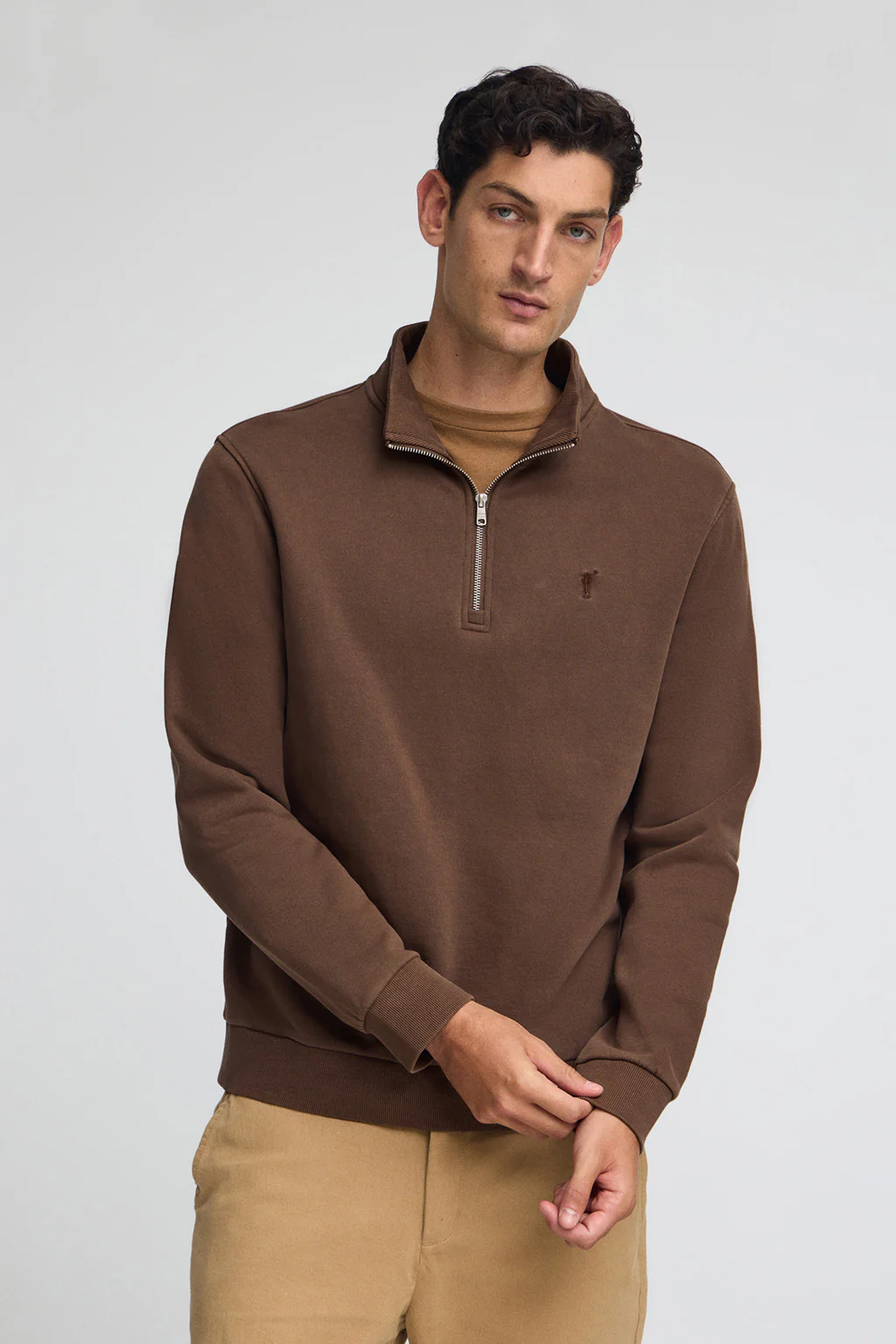 Dark-brown half-zip sweatshirt with washed effect and Rigby Go logo