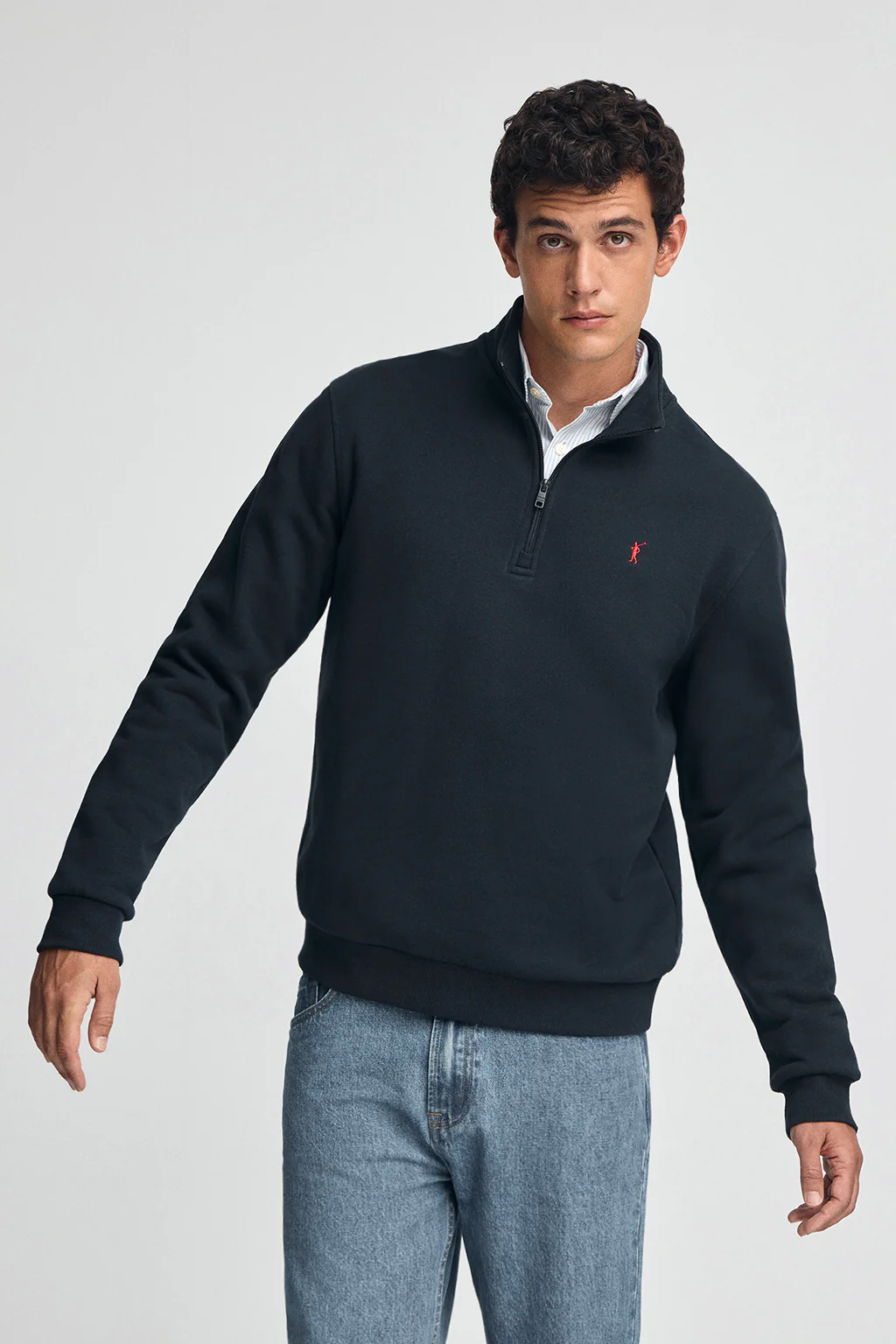 Navy-blue half-zip sweatshirt with Rigby Go logo