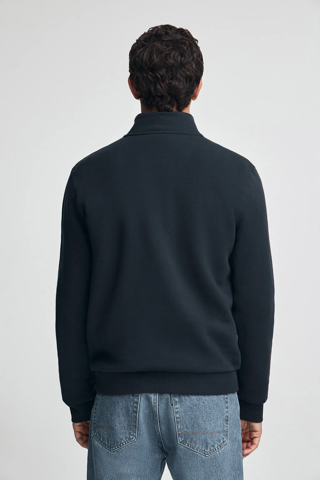 Navy-blue half-zip sweatshirt with Rigby Go logo - Image 4