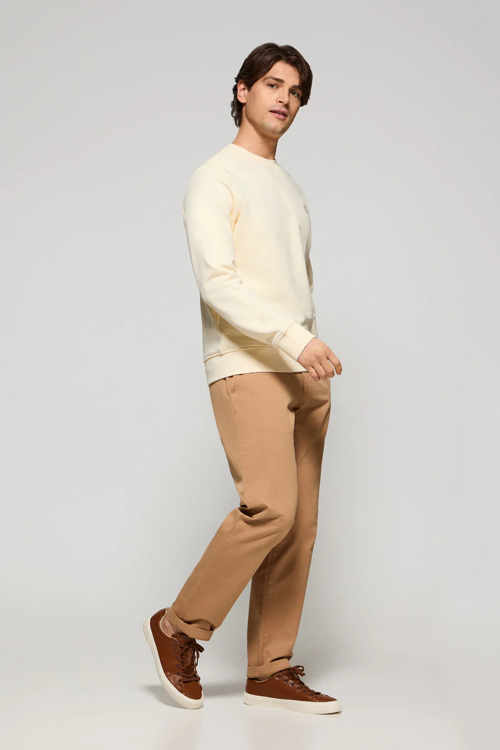Nude round-neck relaxed sweatshirt with Rigby Go embroidery - Image 4