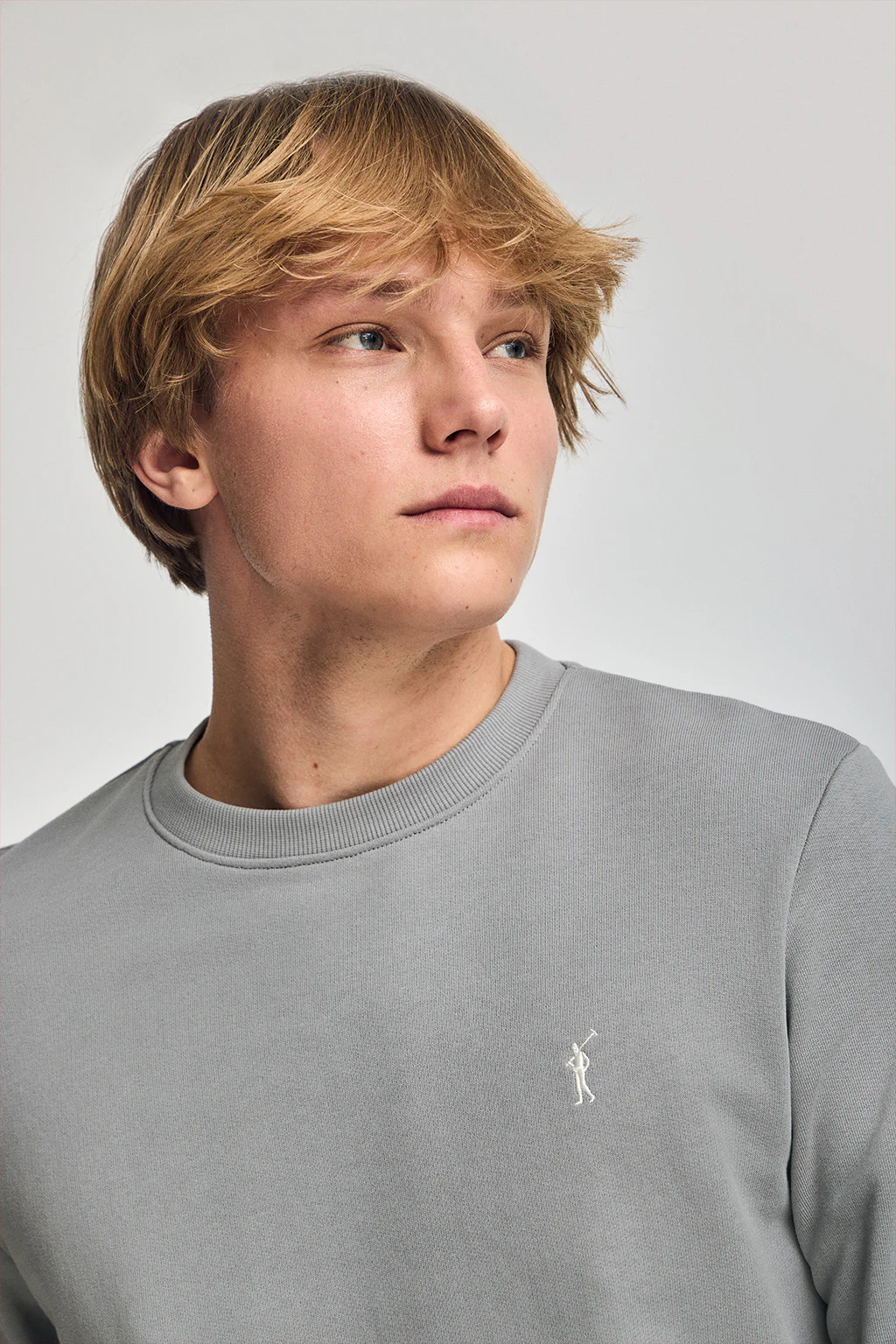 Grey round-neck relaxed sweatshirt with Rigby Go embroidery - Image 3
