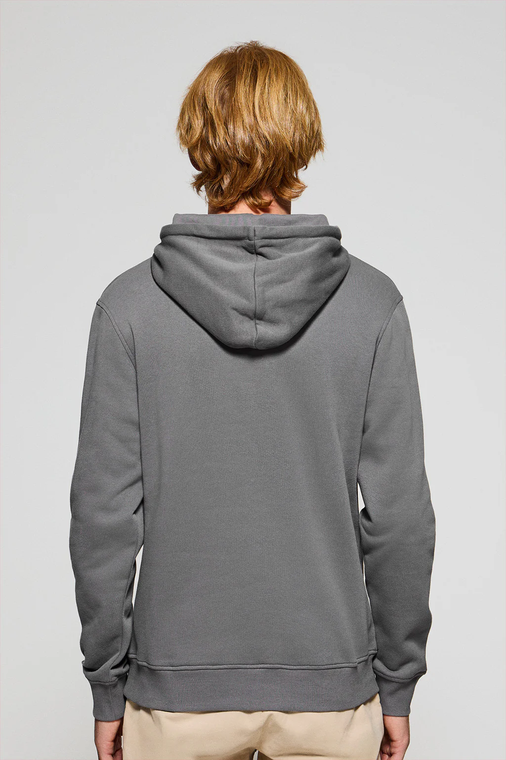 Asphalt-grey hoodie with pockets and Rigby Go embroidered logo - Image 2