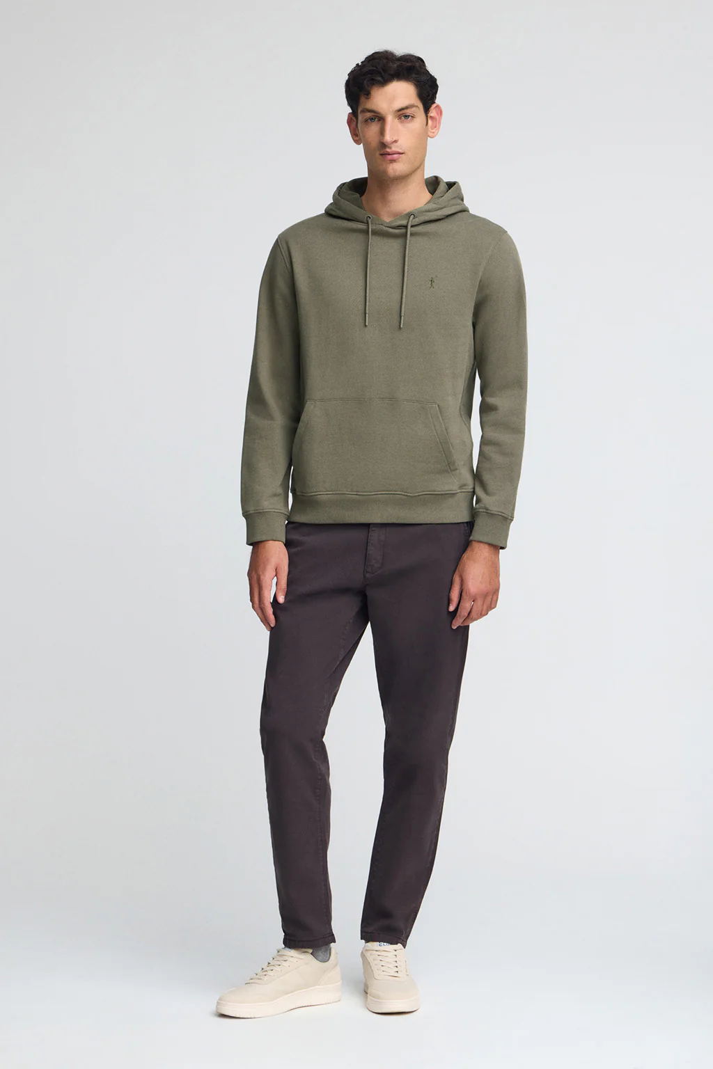 Army-green regular-fit hoodie with Rigby Go logo - Image 3