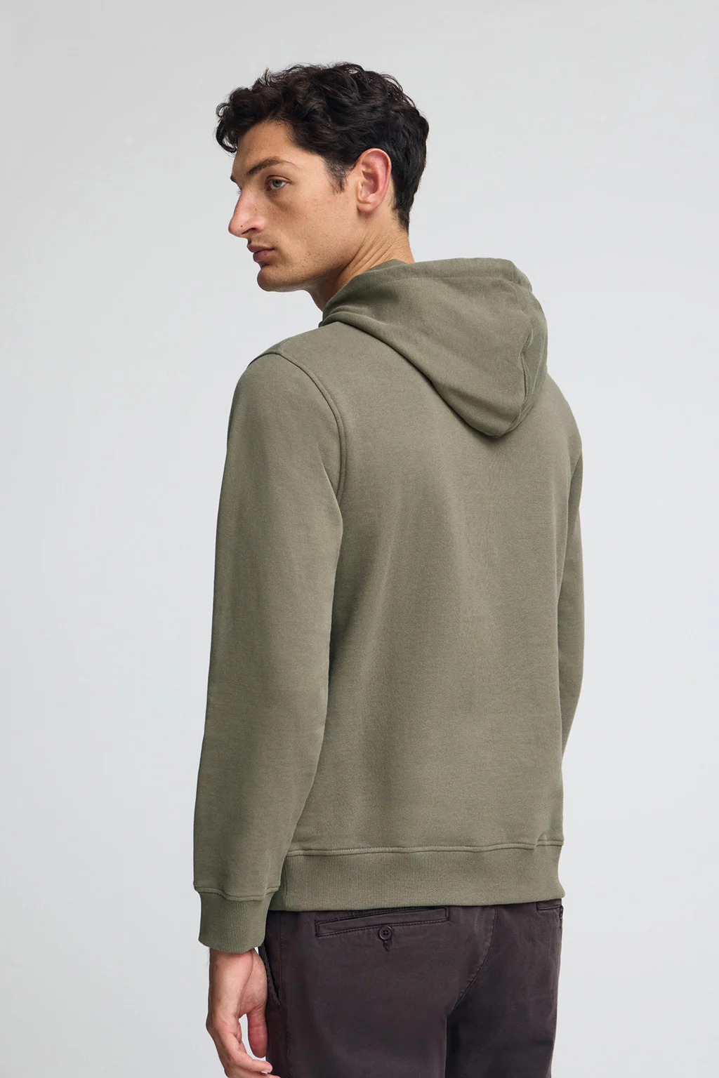 Army-green regular-fit hoodie with Rigby Go logo - Image 4