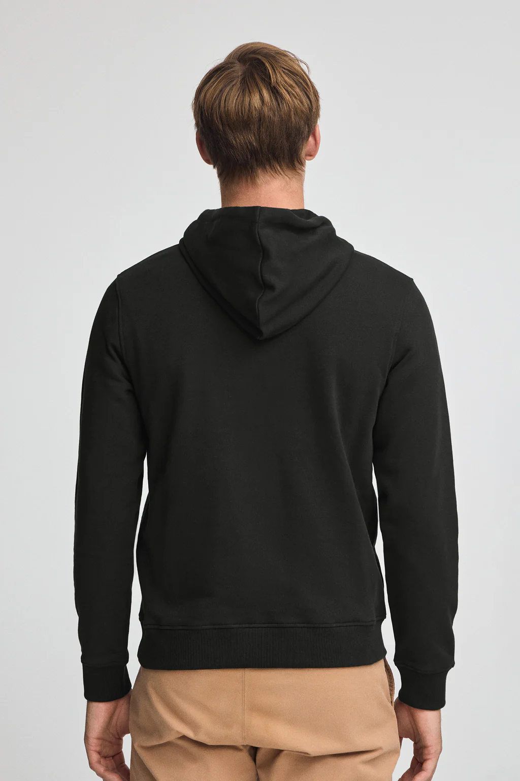 Black regular-fit hoodie with Rigby Go logo - Image 5