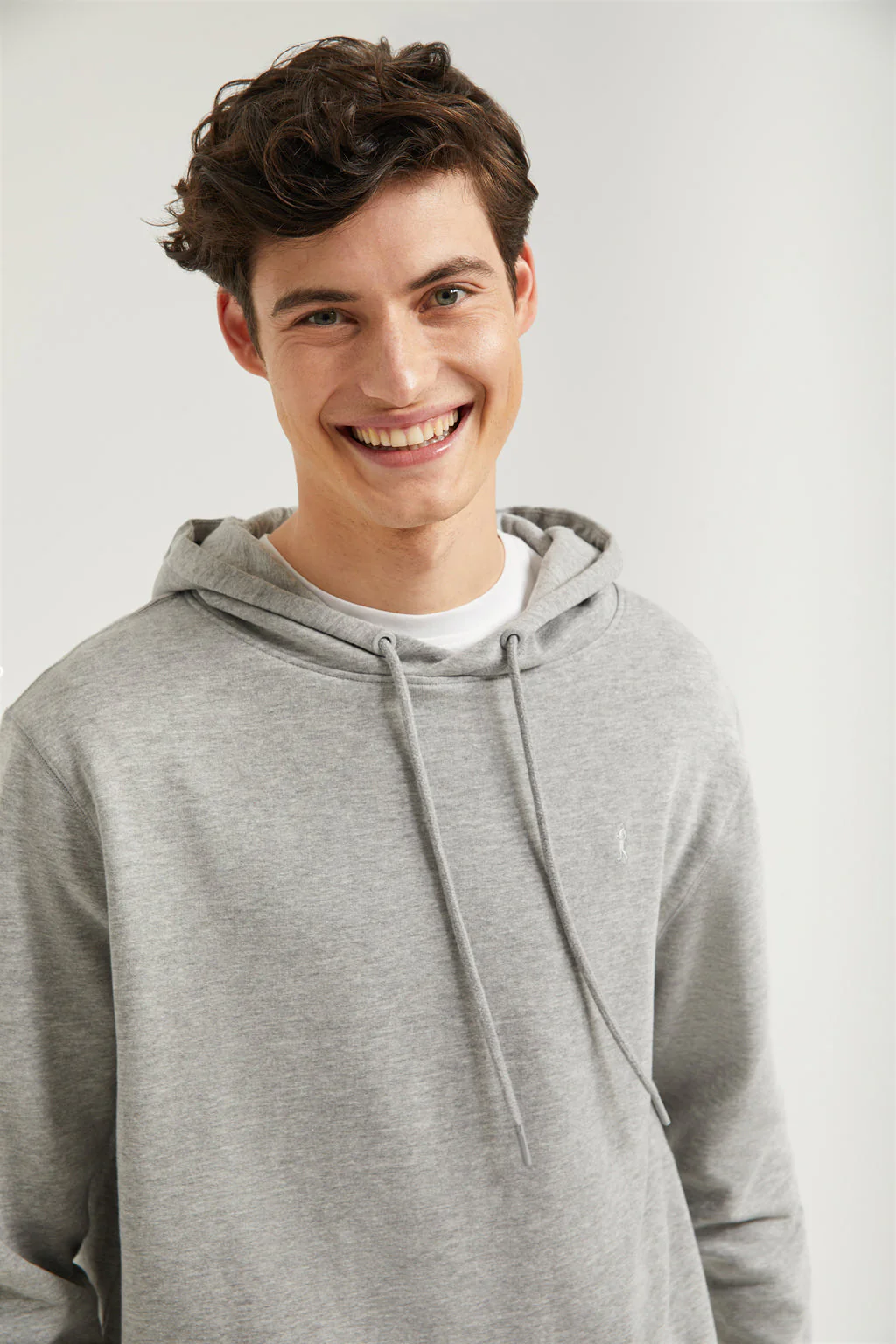 Grey-vigore hoodie with pockets and Rigby Go logo