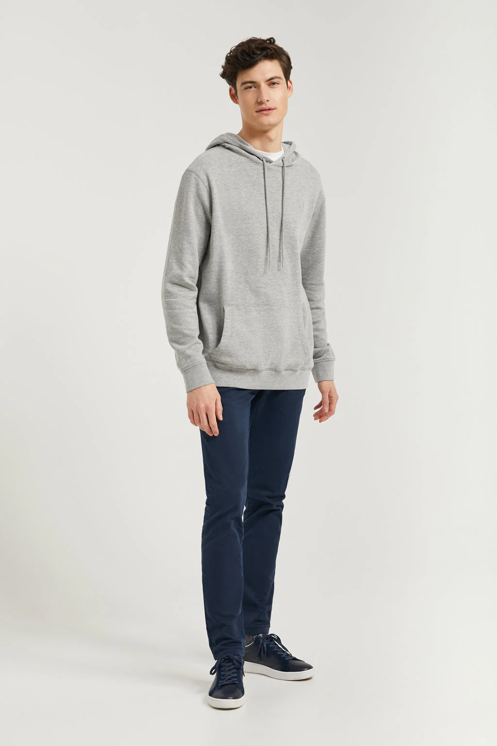 Grey-vigore hoodie with pockets and Rigby Go logo - Image 3