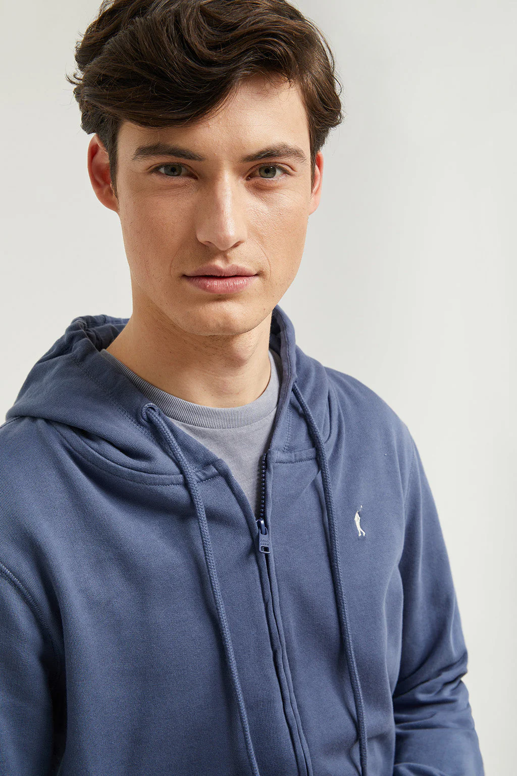 Denim-blue zip-through hoodie with Rigby Go logo - Image 3
