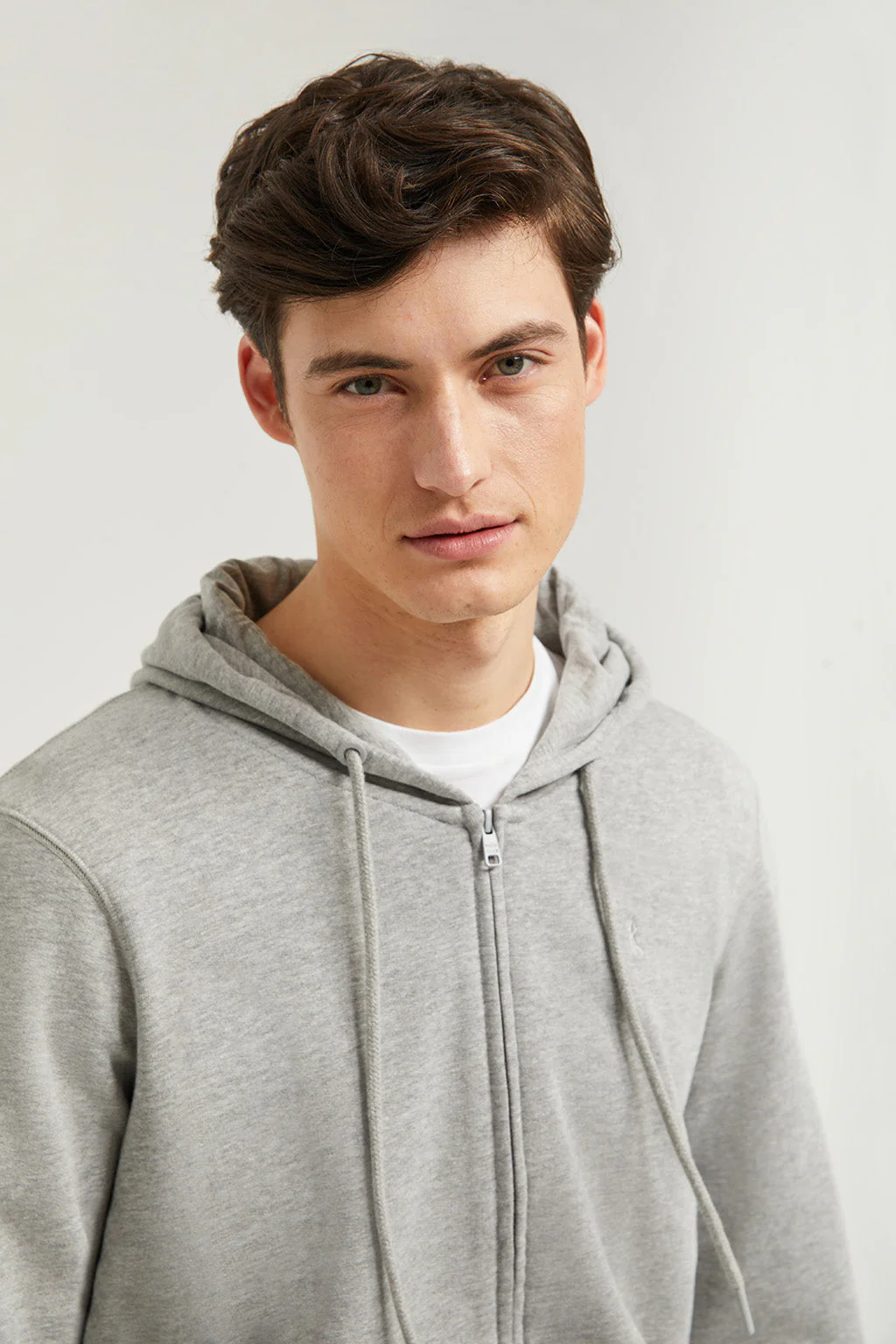 Grey-vigore zip-through hoodie with Rigby Go logo - Image 2