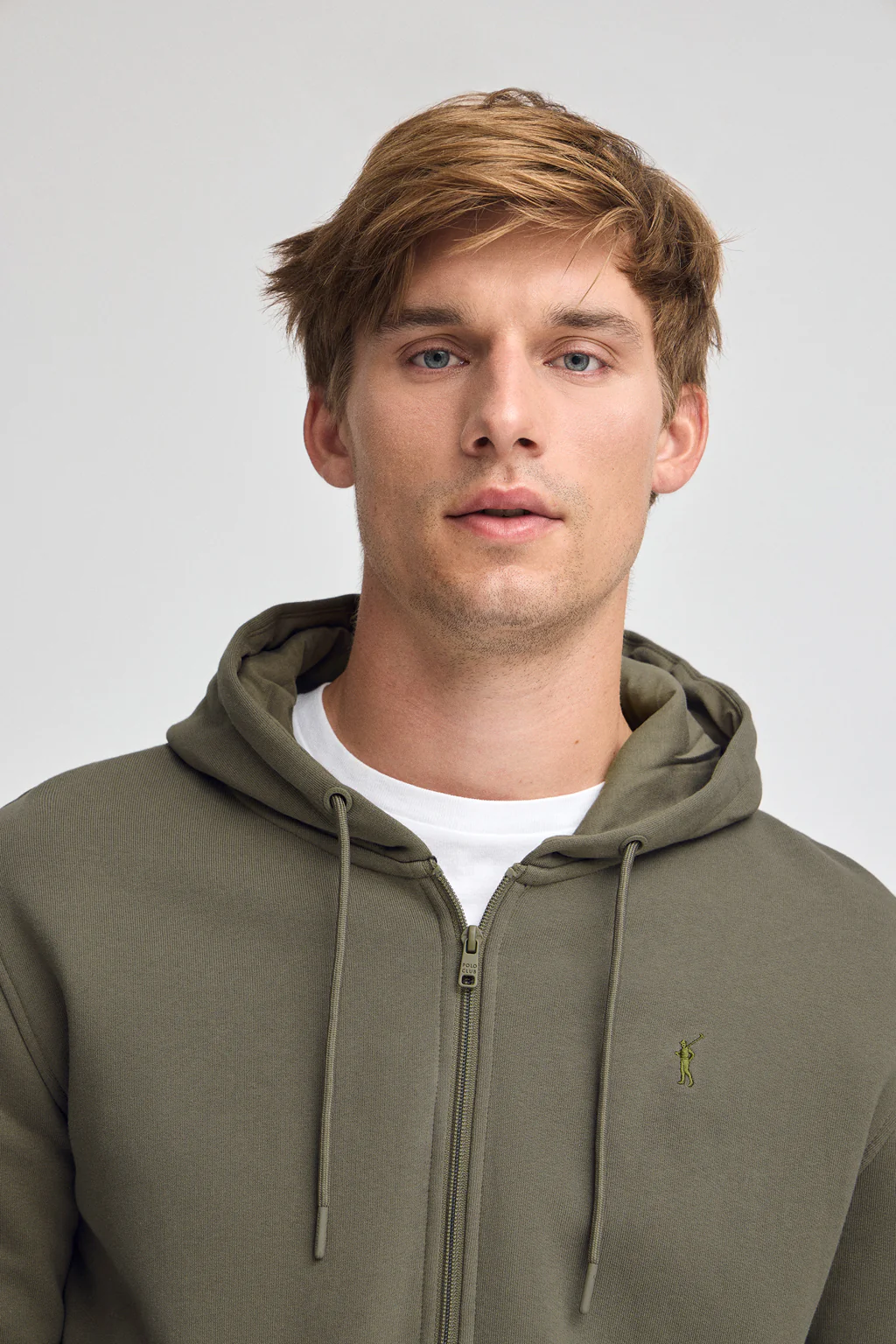 Army-green zip-up hoodie with Rigby Go logo - Image 2