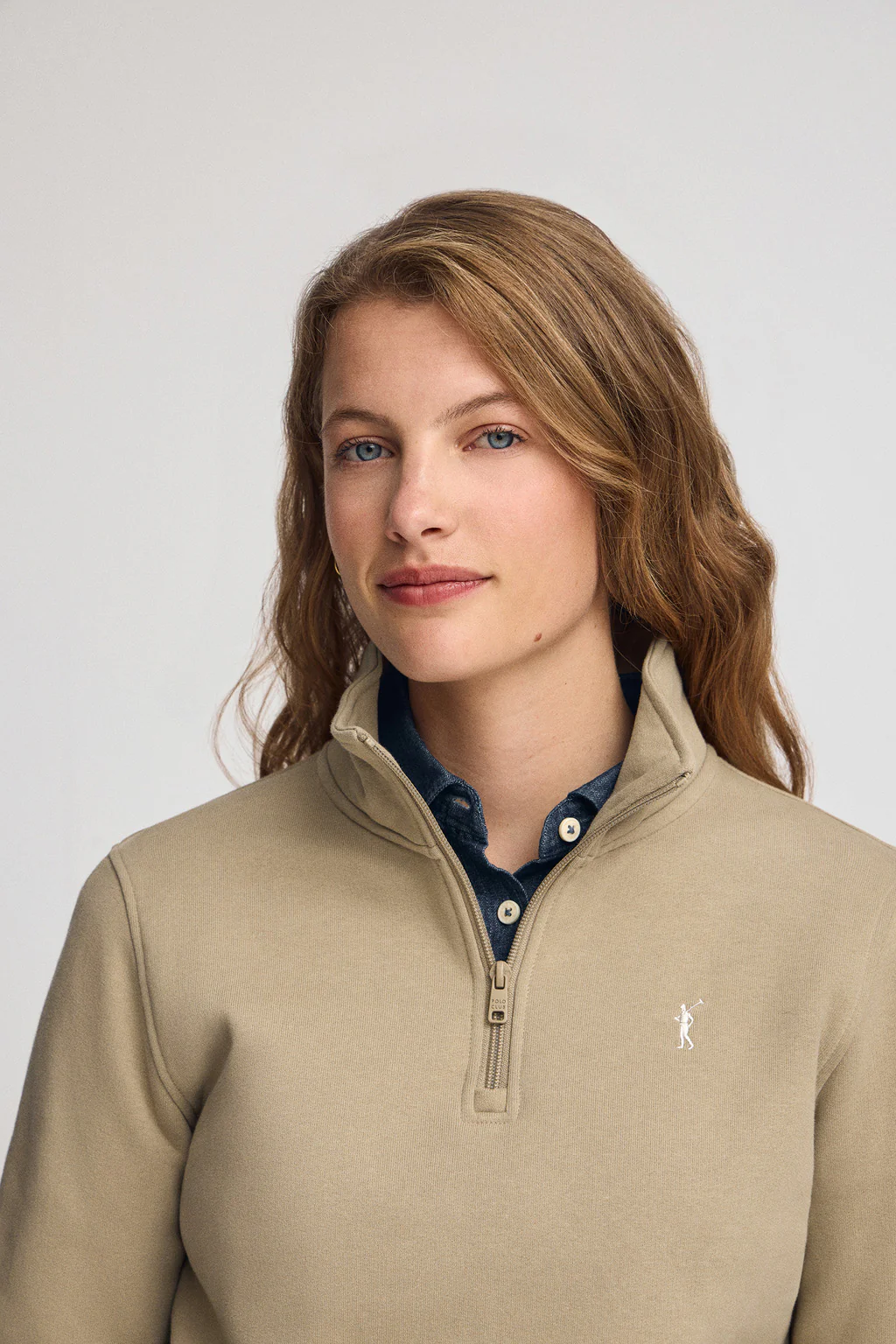 Light-brown half-zip sweatshirt with Rigby Go logo - Image 2