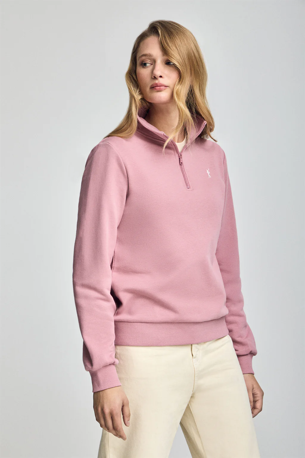 Dusty-pink half-zip sweatshirt with Rigby Go embroidery