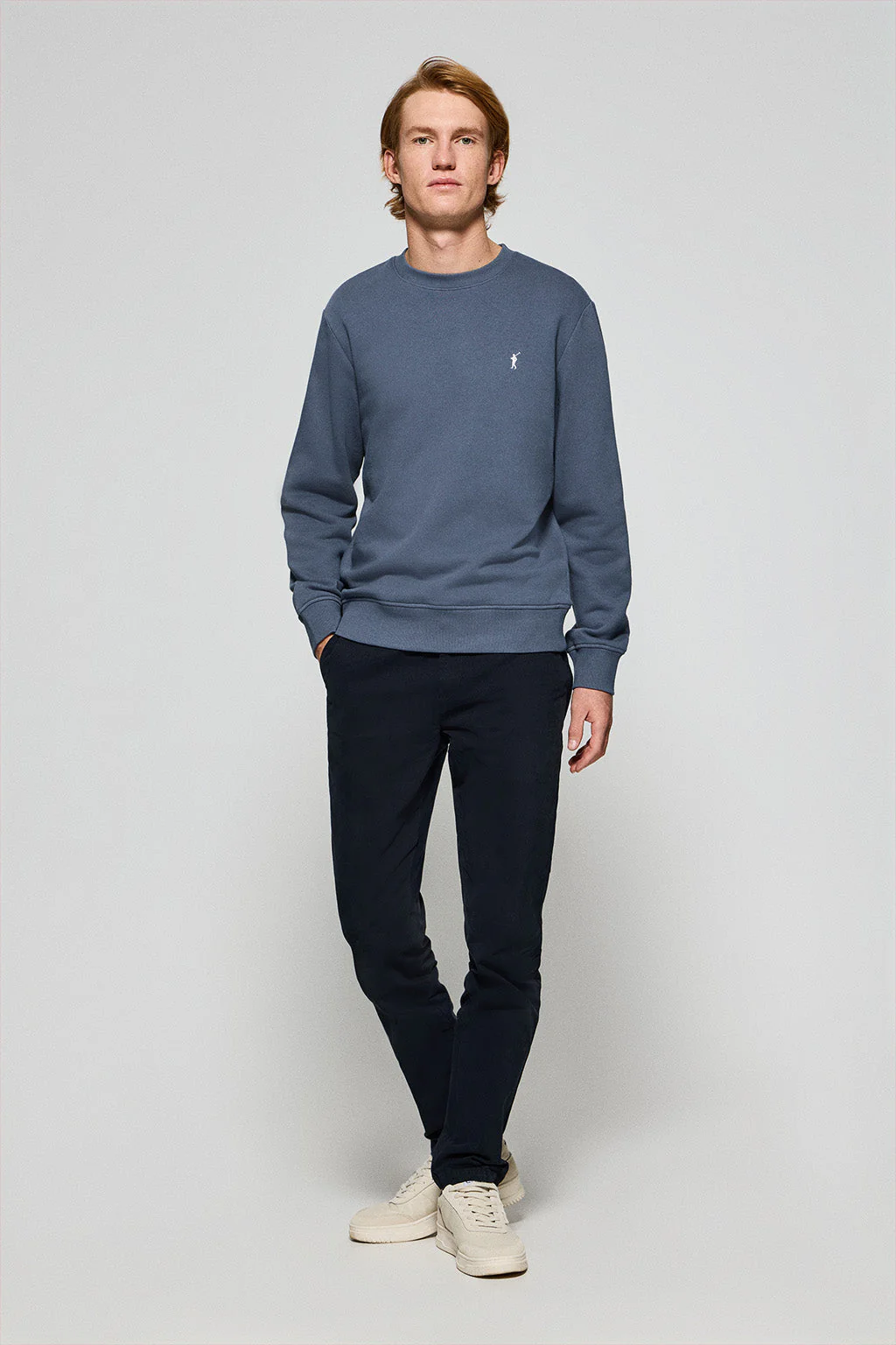 Denim-blue round-neck sweatshirt with Rigby Go embroidered logo - Image 3
