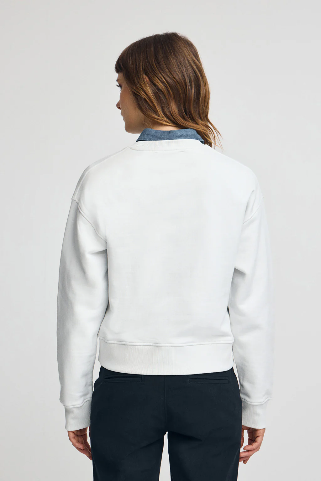 Ice-white boxy-fit sweatshirt with Rigby Go logo - Image 4