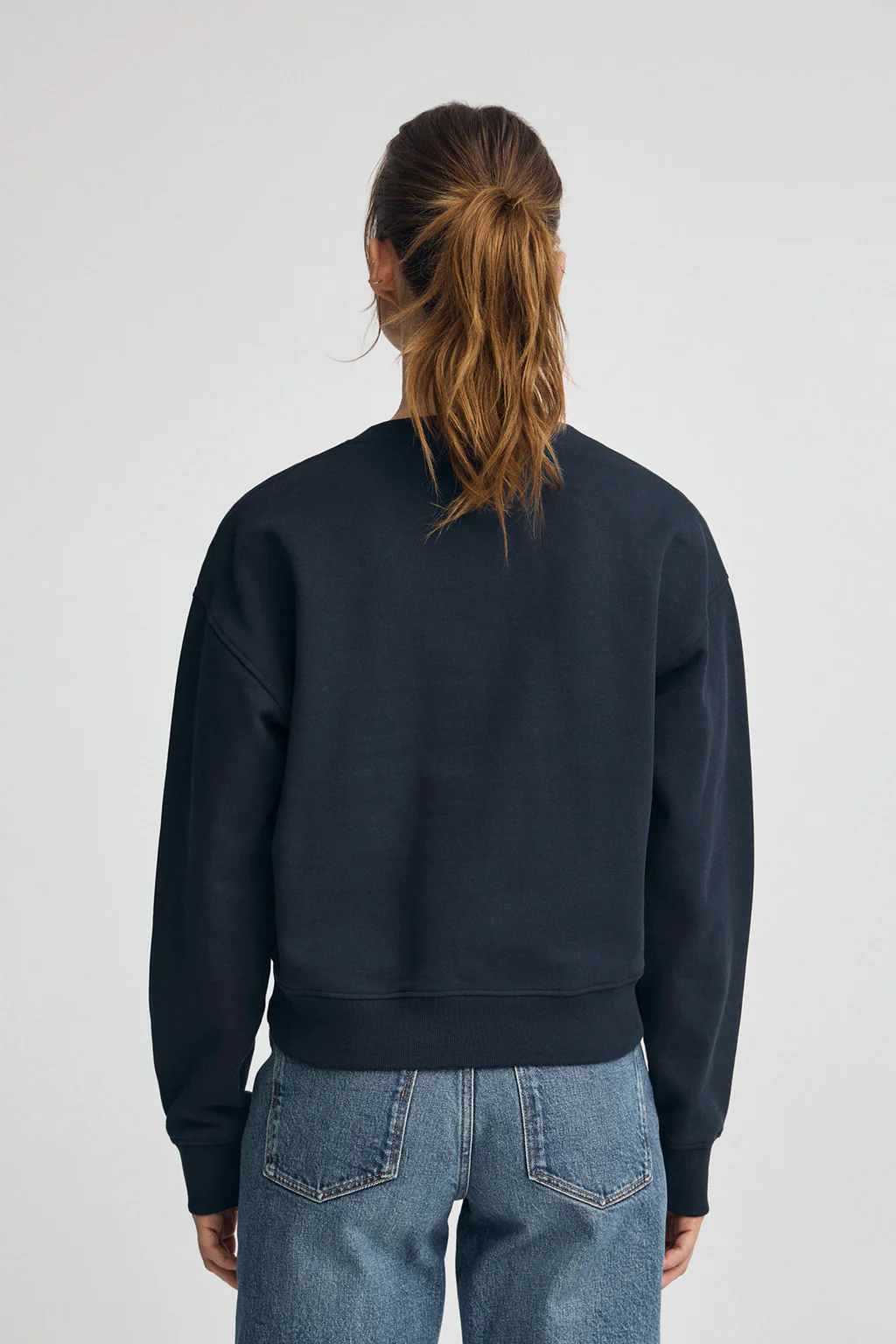 Navy-blue boxy-fit sweatshirt with Rigby Go logo - Image 4