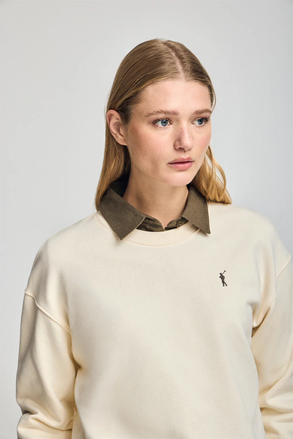 Nude round-neck sweatshirt with Rigby Go embroidery - Image 3