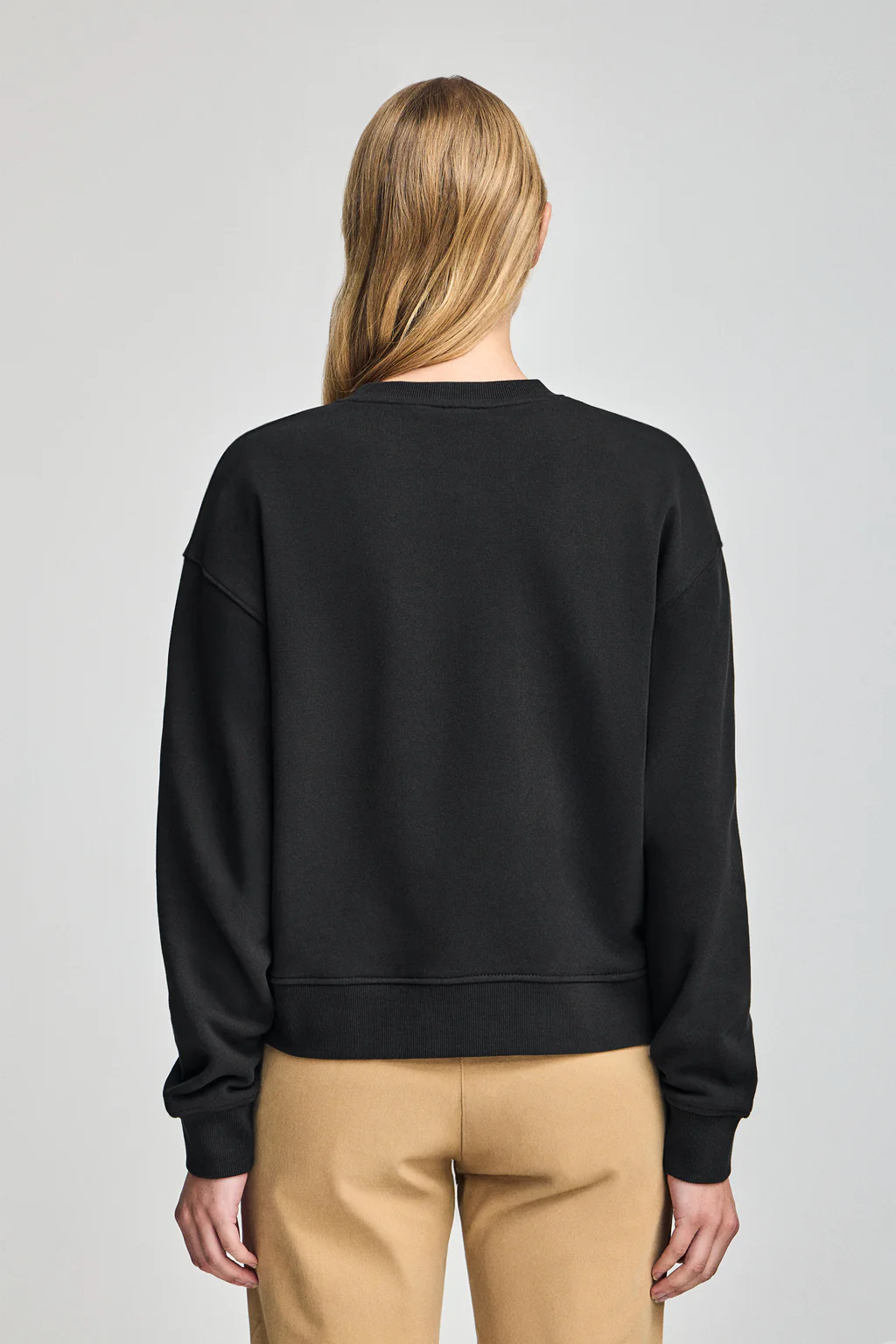 Black round-neck sweatshirt with Rigby Go embroidery - Image 2