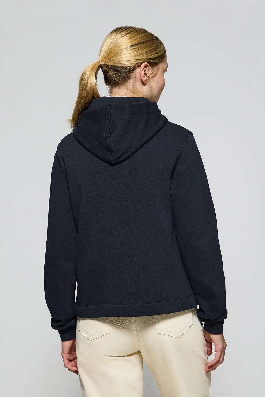 Navy-blue hoodie with Rigby Go embroidered logo - Image 2