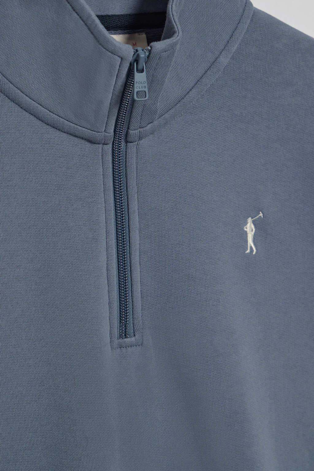 Denim-blue half-zip sweatshirt with Rigby Go logo - Image 7