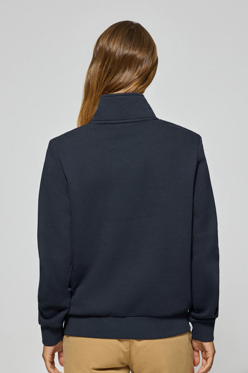 Navy-blue half-zip sweatshirt with Rigby Go logo - Image 4