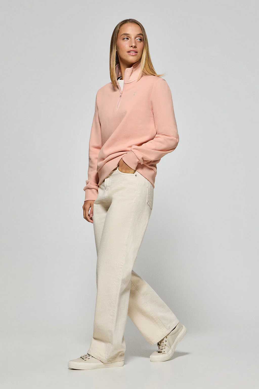 Pale-pink half-zip sweatshirt with Rigby Go logo - Image 4